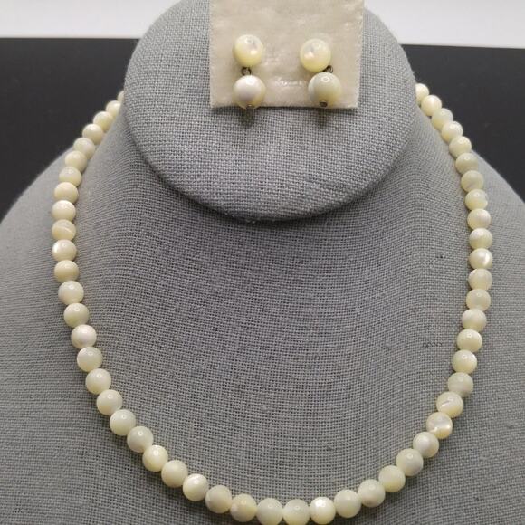 Vintage Mother of Pearl Beaded Necklace Post Earrings Set, 16 Inch & 3/4 Inch - Picture 5 of 6